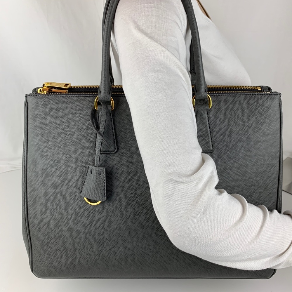 New Prada Italian Galleria Lux Double Zip Tote - Picture 4 of 8